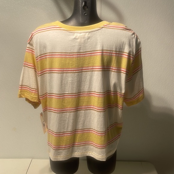 Women’s Billabong Soul Babe 2 Tee size L color Pineapple New!! - Picture 2 of 3